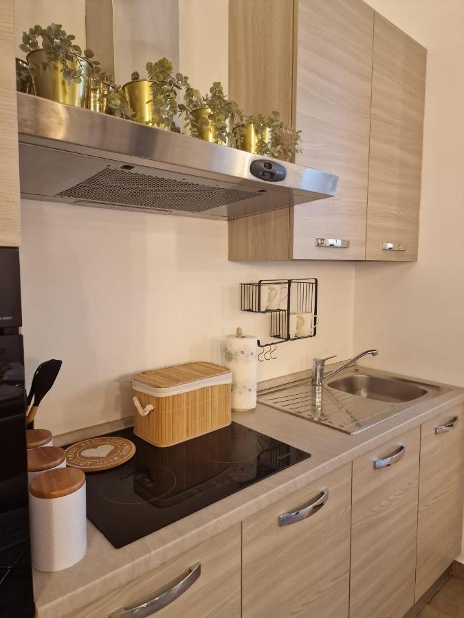 Апартаменты Regina Milano In Porta Romana 2 - Sky Tv, Wifi E Breakfast Box Экстерьер фото
