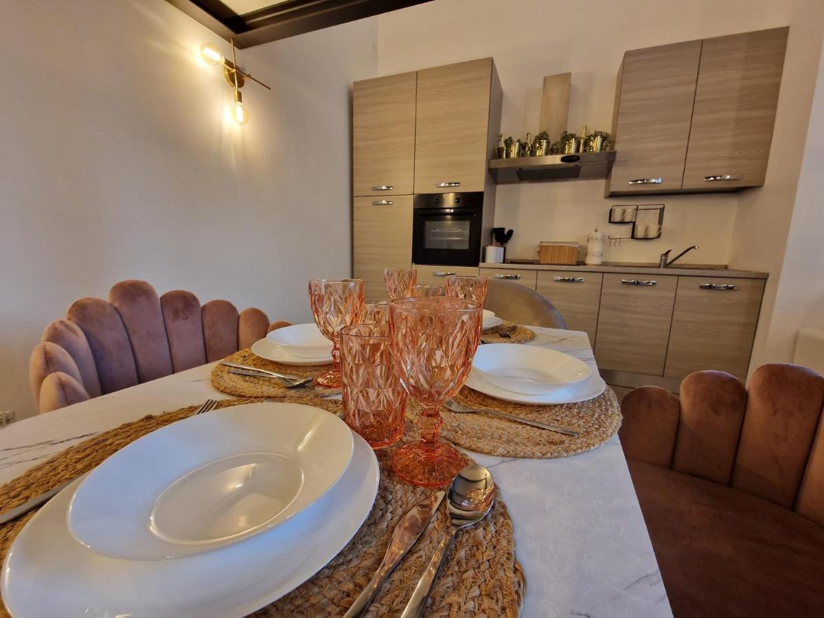 Апартаменты Regina Milano In Porta Romana 2 - Sky Tv, Wifi E Breakfast Box Экстерьер фото
