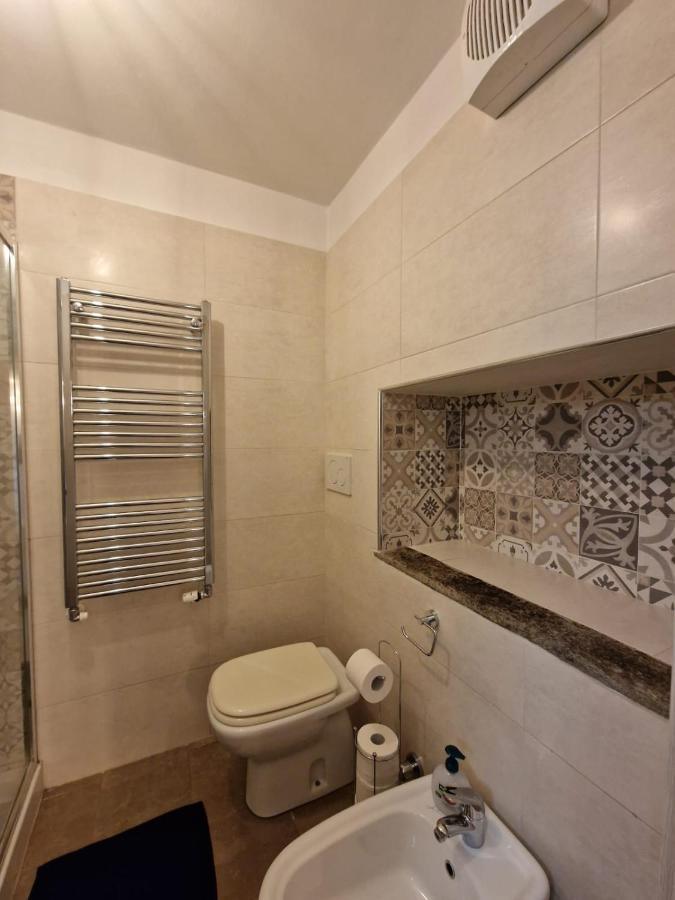Апартаменты Regina Milano In Porta Romana 2 - Sky Tv, Wifi E Breakfast Box Экстерьер фото