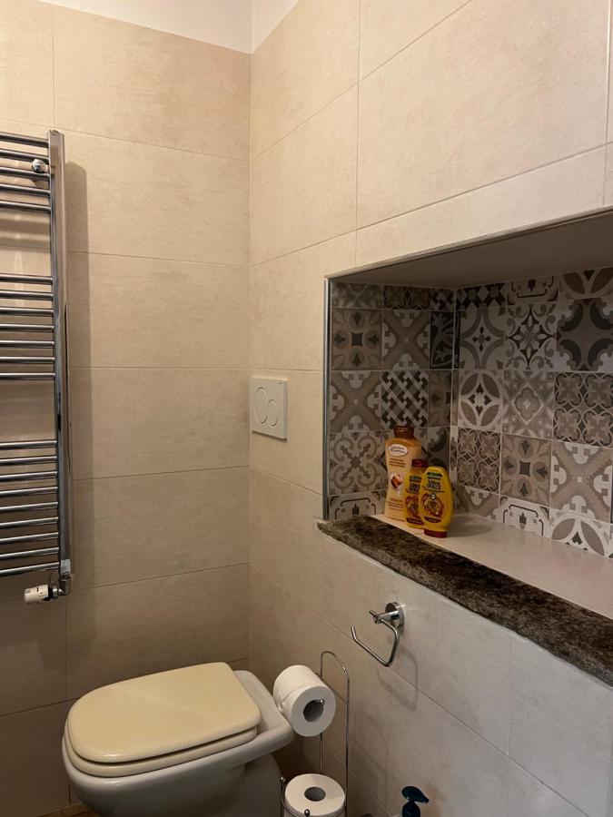 Апартаменты Regina Milano In Porta Romana 2 - Sky Tv, Wifi E Breakfast Box Экстерьер фото