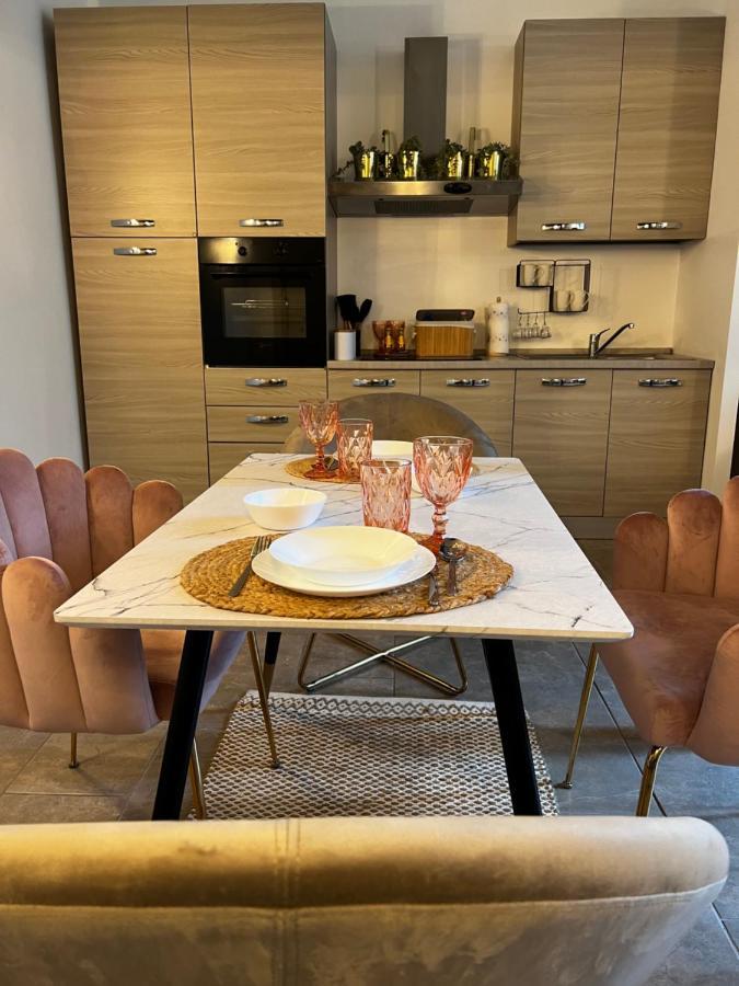Апартаменты Regina Milano In Porta Romana 2 - Sky Tv, Wifi E Breakfast Box Экстерьер фото