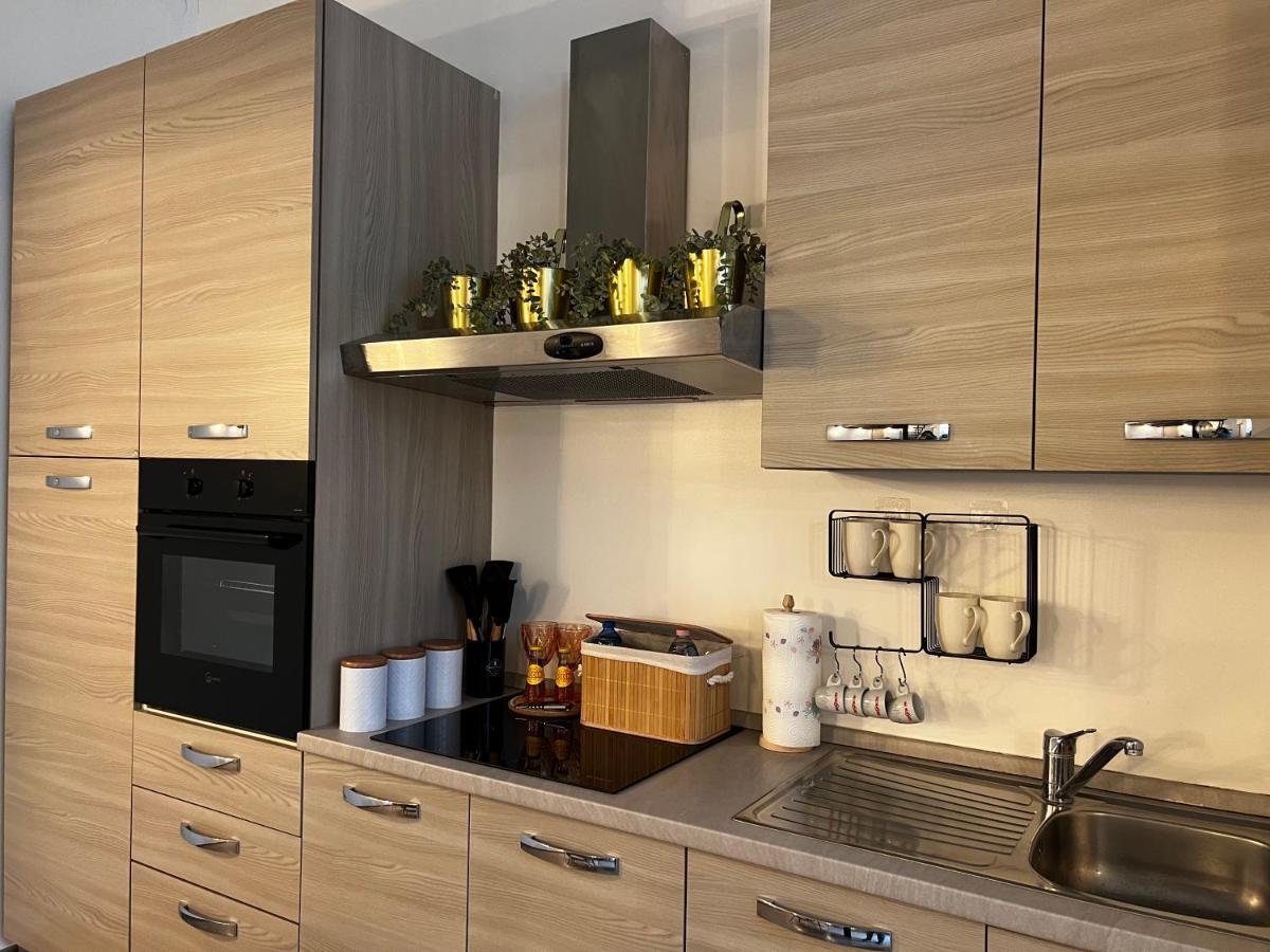 Апартаменты Regina Milano In Porta Romana 2 - Sky Tv, Wifi E Breakfast Box Экстерьер фото