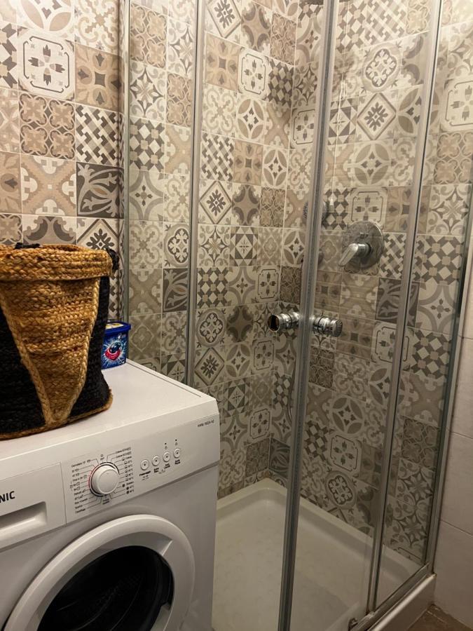 Апартаменты Regina Milano In Porta Romana 2 - Sky Tv, Wifi E Breakfast Box Экстерьер фото